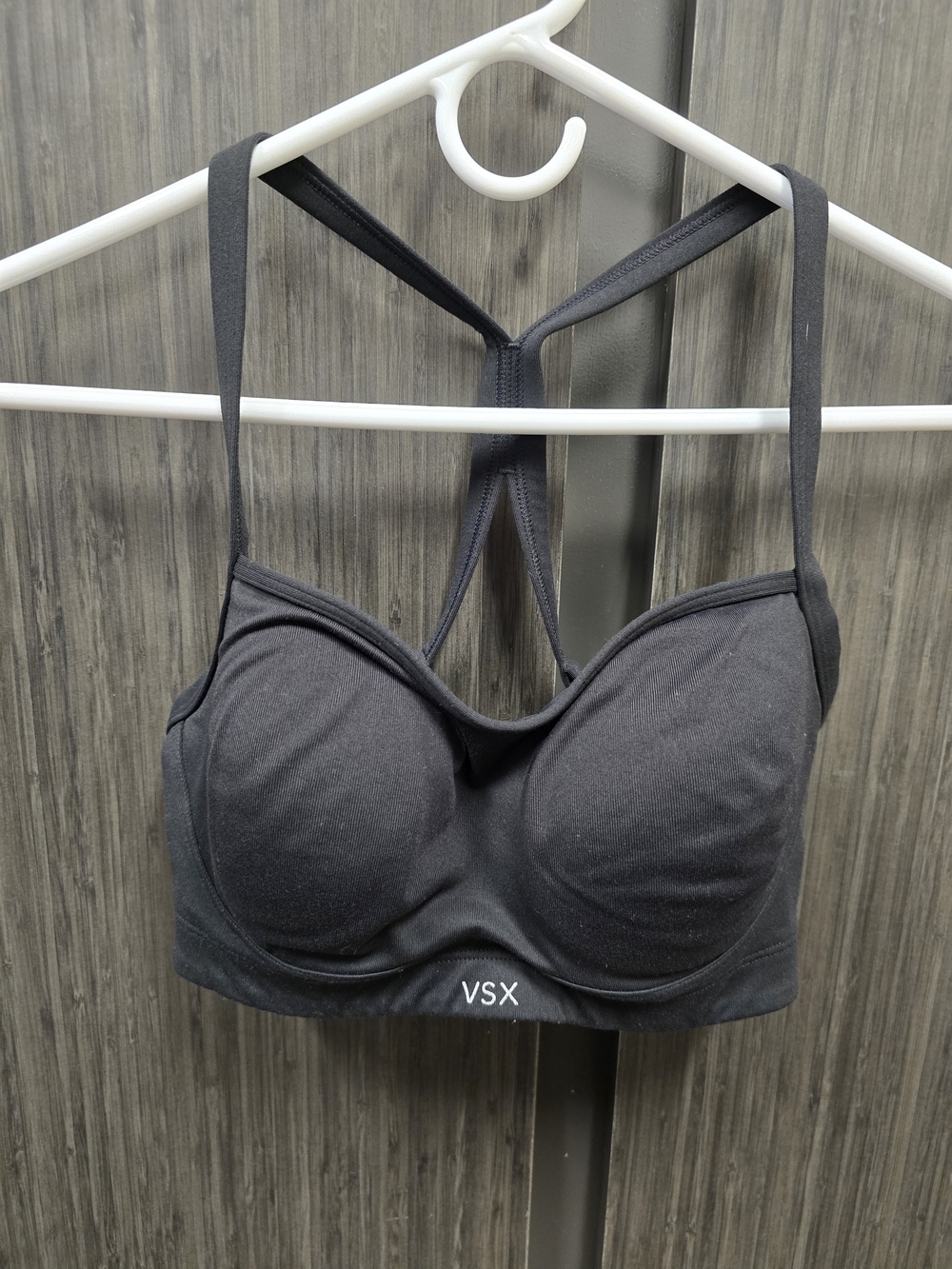 Victoria's Secret VSX Black Underwire Racerback Sports Bra 34D High Support